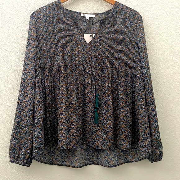 DR2 Tops - NWT DR2 by Daniel Rainn boho floral peasant top size small